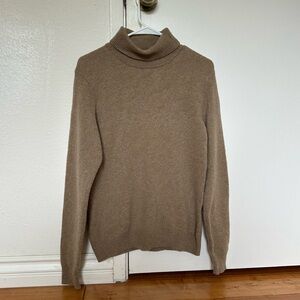 Uniqlo Men's Camel Tan 100% Wool Thick Turtleneck Sweater Size S